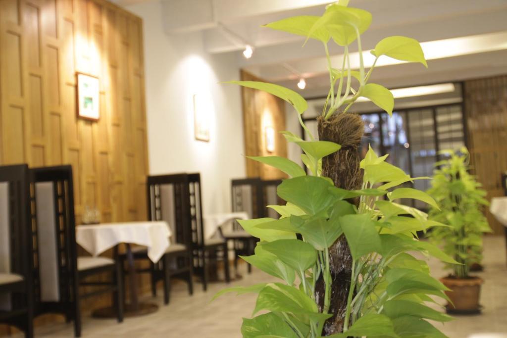Baan Dinso Hostel@Ratchadamnoen 曼谷 外观 照片