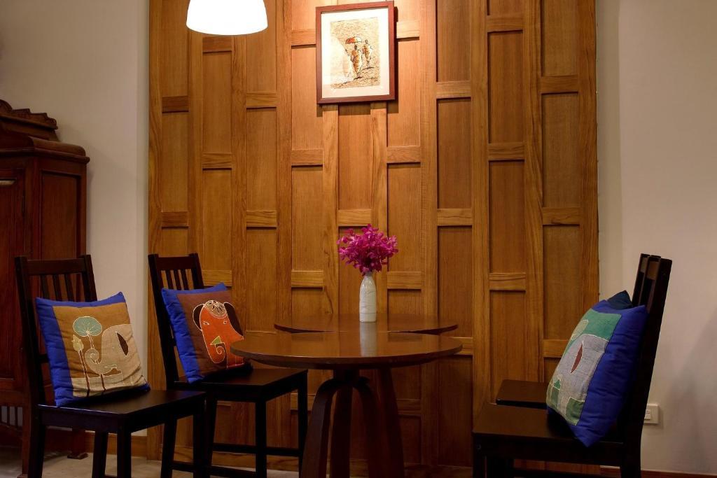 Baan Dinso Hostel@Ratchadamnoen 曼谷 外观 照片