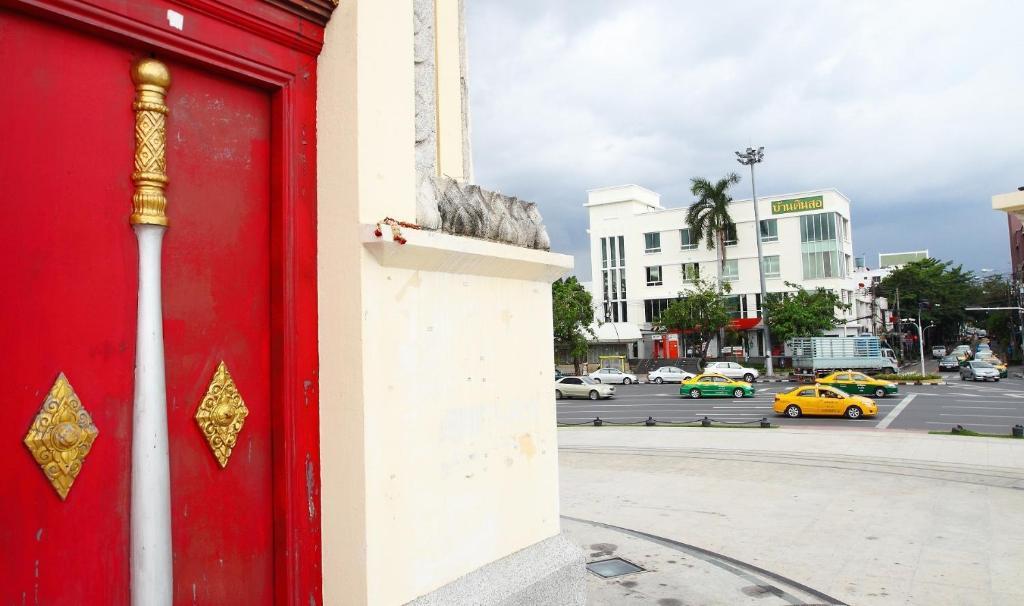 Baan Dinso Hostel@Ratchadamnoen 曼谷 外观 照片