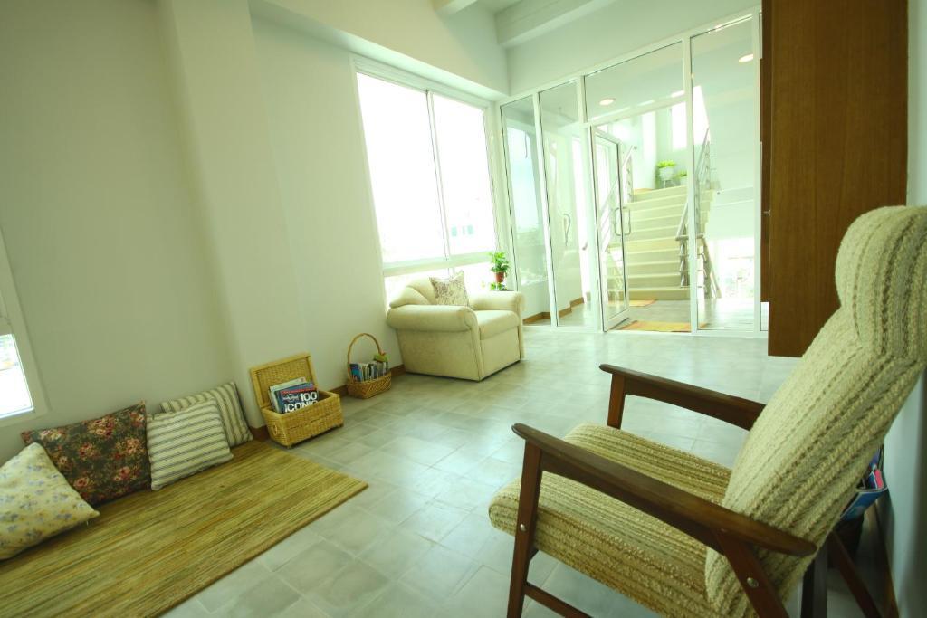 Baan Dinso Hostel@Ratchadamnoen 曼谷 外观 照片