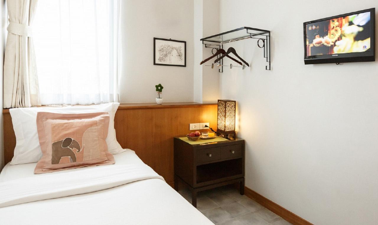 Baan Dinso Hostel@Ratchadamnoen 曼谷 外观 照片