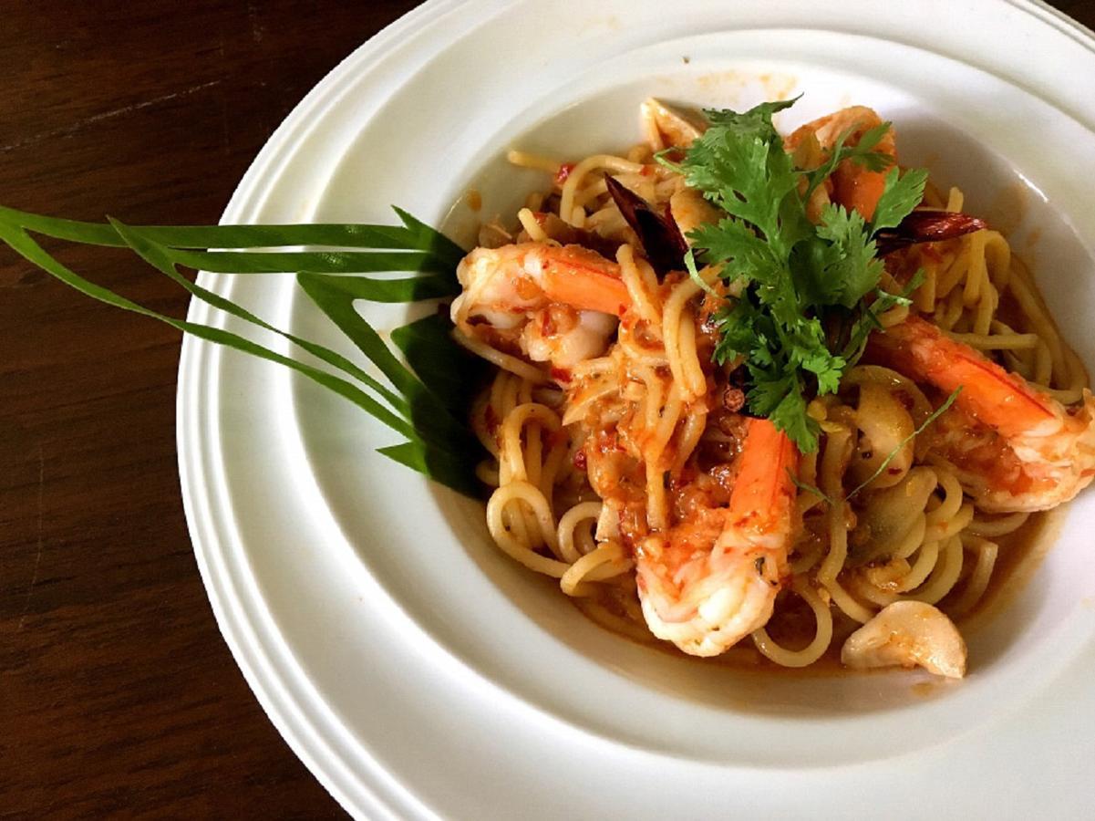 Baan Dinso Hostel@Ratchadamnoen 曼谷 外观 照片