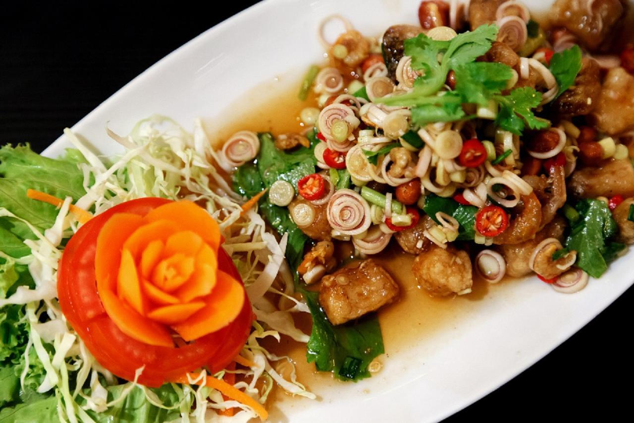 Baan Dinso Hostel@Ratchadamnoen 曼谷 外观 照片