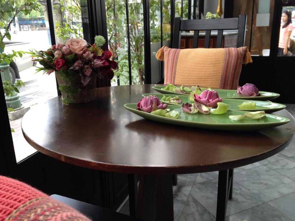 Baan Dinso Hostel@Ratchadamnoen 曼谷 外观 照片